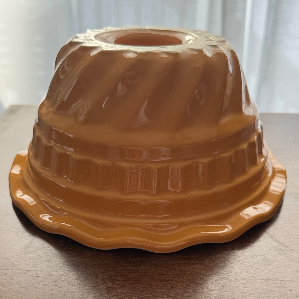 Emile Henry French Ceramic Bakeware Jelly Mold Pan Gold Mustard 8 3/4"